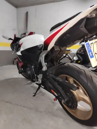 Honda CBR 600 RR Sportbike Roja/Blanca