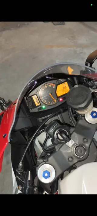 Honda CBR 600 RR Sportbike Roja/Blanca