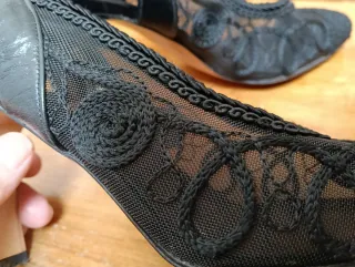Zapatos de salón stilettos piel y encaje negros 38