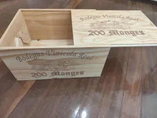 Caja de madera con tapa corredera