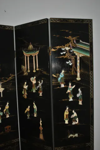 Antiguo biombo motivos chinos