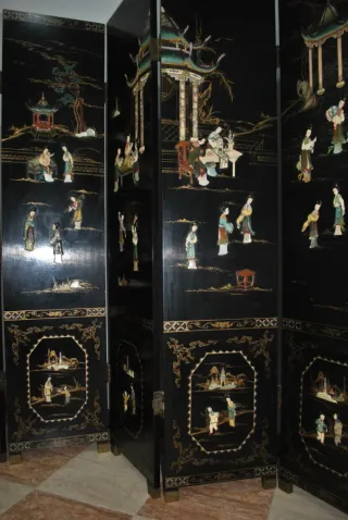 Antiguo biombo motivos chinos