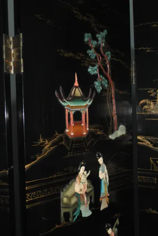 Antiguo biombo motivos chinos