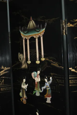 Antiguo biombo motivos chinos