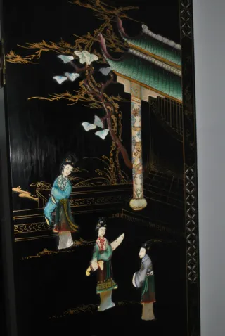 Antiguo biombo motivos chinos