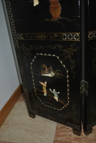 Antiguo biombo motivos chinos