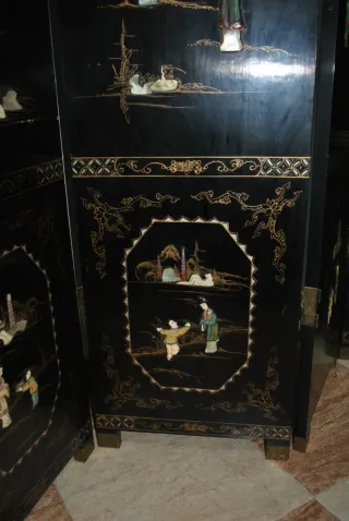 Antiguo biombo motivos chinos