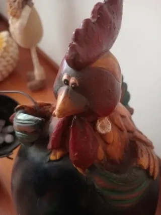Gallina decorativa in resina