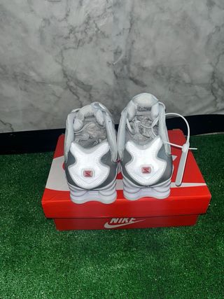 Nike Shox TL Talla 43 Plata y Blanco