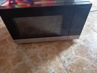 Microondas Cecotec 23 litros (No funciona)