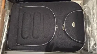 Maleta Grande EAAUN Negra con Ruedas