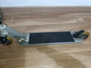 Patinete freestyle negro Marca Oxelo