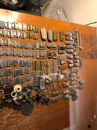 Piezas de tocadiscos antiguos