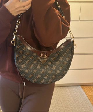 Bolso Guess Marrón y Dorado