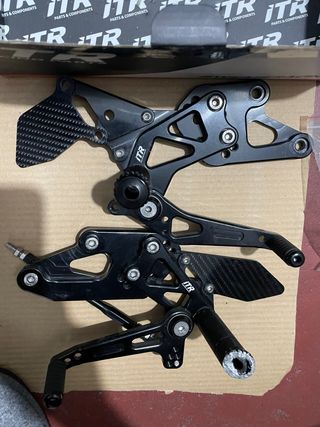 Estriberas ITR Regulables Yamaha R3