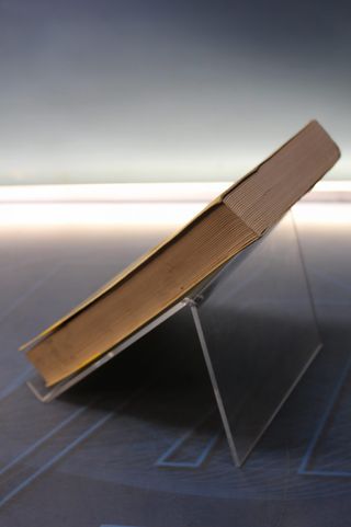 Libros. España bajo los Austrias 2. España y América – Lynch.