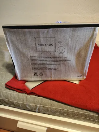 Monitor DELL 20 1600x1200 Plata Nuevo