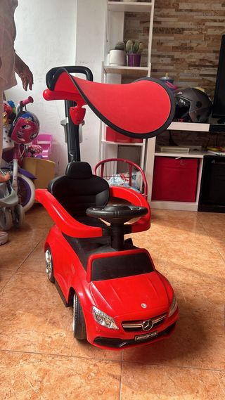 Cochecito para bebé Mercedes V8 AMG