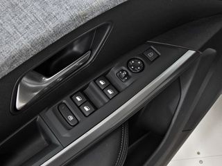 Peugeot 3008 Hybrid 1.2 100KW Allure eDCS6