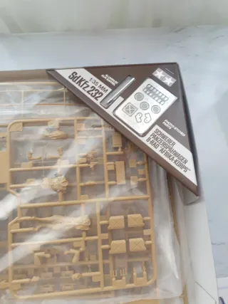 Maqueta Tamiya Sd.Kfz.232 Afrika Korps 1/35