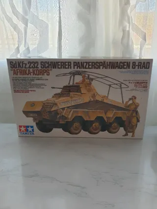Maqueta Tamiya Sd.Kfz.232 Afrika Korps 1/35