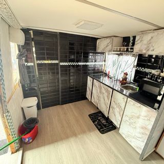 Caravana giratoria con documentación