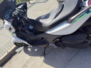 Kymco K-XCT 125cc Scooter Maxi
