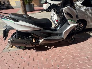 Kymco K-XCT 125cc Scooter Maxi