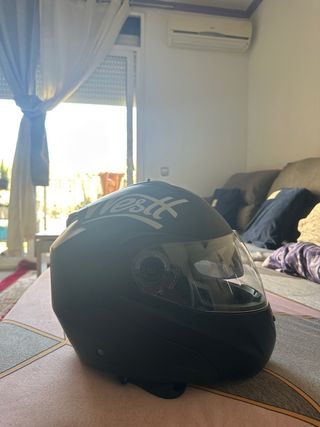 Casco de moto Westt negro (negociable)