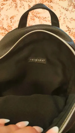 Mochila pequeña negra