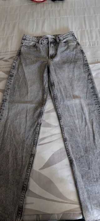 Lote 2 Pantalones Vaqueros STR y Berskha Talla 34