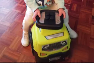 Correpasillos infantil verde y negro