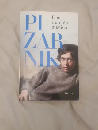 Una traición mística y otros relatos / A Mystic...