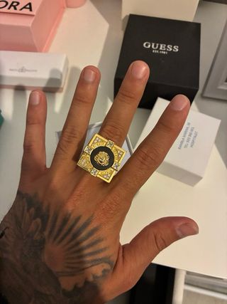 Pulsera Versace y anillo Oro 18kl