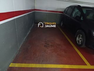 Garaje en venta en Joc de la Bola - Camps d'Esports - Ciutat Jardí - Montcada en Lleida