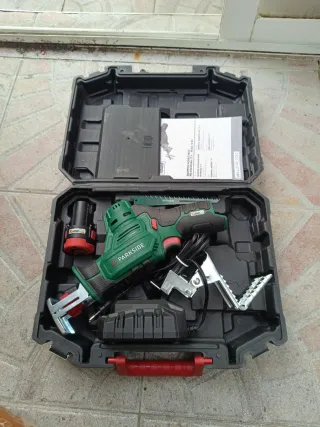 Serra Recíproca Parkside 12V c/bateria carregador