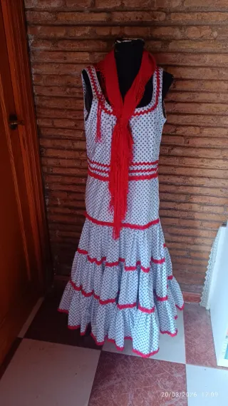 Traje de flamenca con volantes