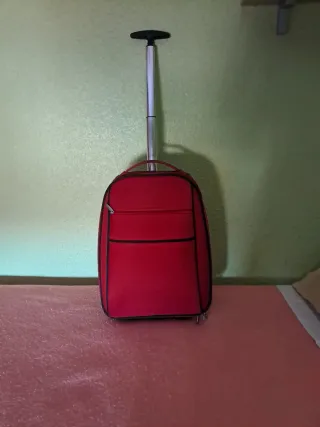 Trolley de viaje rojo