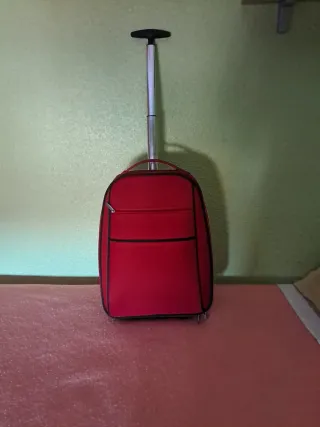 Trolley de viaje rojo