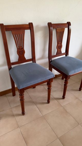 Juego de 4 sillas de comedor de madera