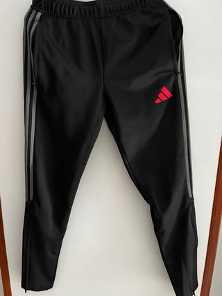 Chándal Adidas Negro y Rojo