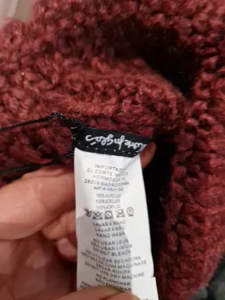 Gorro de lana con orejas de conejo