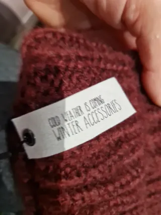 Gorro de lana con orejas de conejo