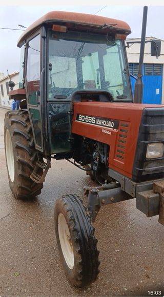 Tractor New Holland 80-66S