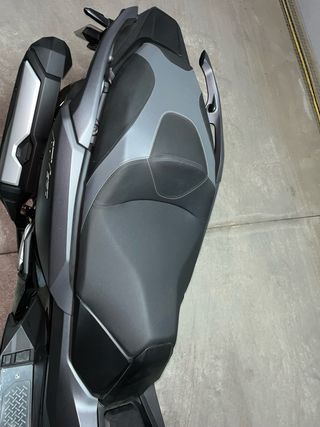 Honda ADV 350 Maxi Scooter Automática