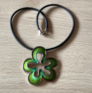 Colgante Plata Esmaltado Flor Verde