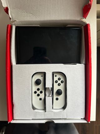 Nintendo Switch OLED + Pokemon Espada + Fifa 23