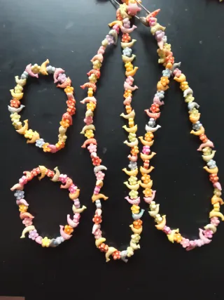 Lote 2 collares y 2 pulseras elásticas niña