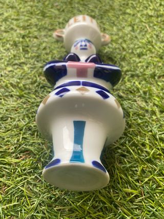 SARGADELOS MUJER GANADERA (LEITE)