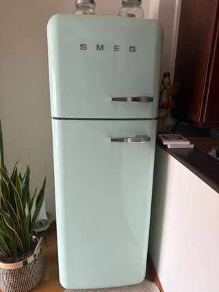 Frigorífico SMEG 165cm con congelador